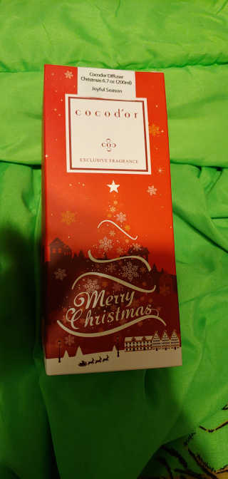 코코 도어 크리스마스 디퓨저 6.7oz — 5점을 준 리뷰어가 2019년 12월 올린 사용 사진