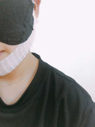 23years old 아큐페어 쁘띠 마스크 (5장) — 4.67점을 준 리뷰어가 2017년 6월 올린 사용 사진