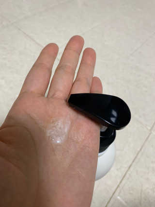 (주)에네스티 내추럴 촉촉  오트밀 바디워시 500ml — 5점을 준 리뷰어가 2019년 12월 올린 사용 사진