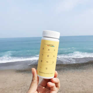 힐링팩토리 오늘도 가볍게 저분자 피쉬 콜라겐 정 — 5점을 준 리뷰어가 2020년 3월 올린 사용 사진