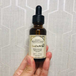 [스킨큐어] 산다화 비타민C 화이트닝 에센스 30ml — 4점을 준 리뷰어가 2019년 6월 올린 사용 사진