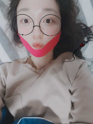 스케덤 펩타이드 리프팅밴드 — 3.5점을 준 리뷰어가 2019년 3월 올린 사용 사진