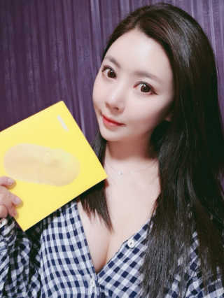투티스푼 꿀바마스크 — 5점을 준 리뷰어가 2019년 1월 올린 사용 사진