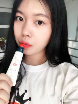 포렌코즈 립핸드 마스터 — 5점을 준 리뷰어가 2017년 8월 올린 사용 사진