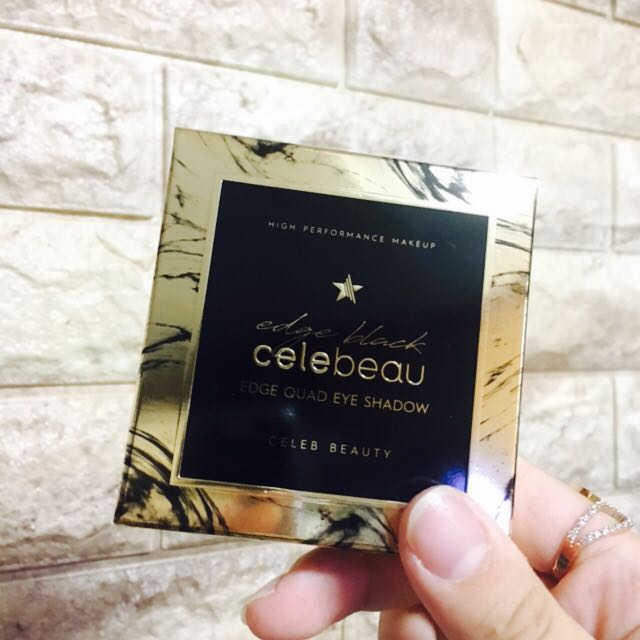 셀레뷰 엣지 쿼드 아이섀도우 리뷰 사진