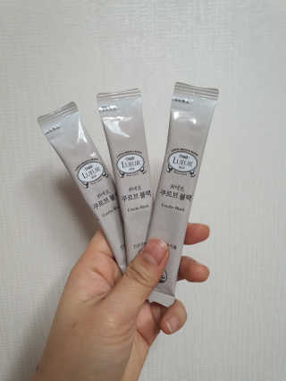 [하우투잇] 뤼에르 쿠르브 블랙 10ml x 30포 총 300ml — 5점을 준 리뷰어가 2020년 2월 올린 사용 사진