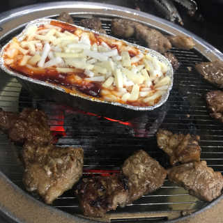 [두툼갈비] 두툼갈비 2인분 + 매콤치즈버섯 set — 5점을 준 리뷰어가 2018년 10월 올린 사용 사진