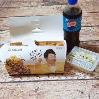 [치킨마루]-  빠사칸윙봉현미 + 콜라 500ml — 5점을 준 리뷰어가 2019년 7월 올린 사용 사진