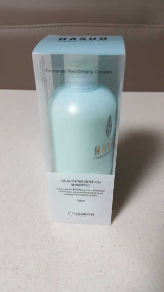 셀리본 하수오 내츄럴 프리벤션 탈모관리 샴푸 300ml — 4점을 준 리뷰어가 2019년 11월 올린 사용 사진