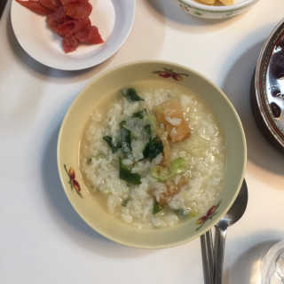 [풀무원] 사골곰탕국밥 황태해장국밥 — 5점을 준 리뷰어가 2018년 6월 올린 사용 사진