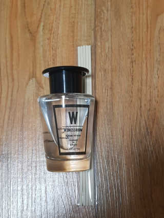더블유드레스룸 퍼퓸 디퓨저 70ml — 5점을 준 리뷰어가 2018년 6월 올린 사용 사진