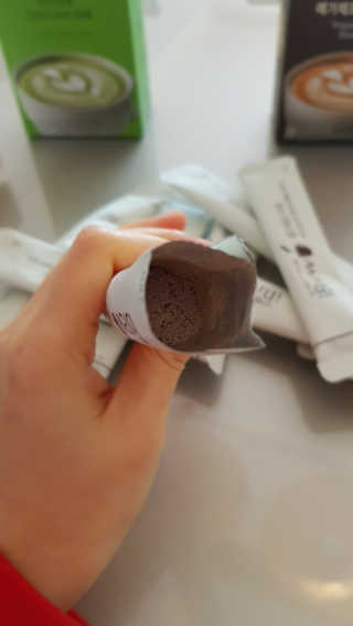 한국맥널티 아이브루 라떼 10T 3종 — 5점을 준 리뷰어가 2020년 3월 올린 사용 사진