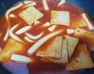 두번째 국떡 국가대표 떡볶이 1팩 + 영미칩 2봉 증정 — 5점을 준 리뷰어가 2019년 2월 올린 사용 사진