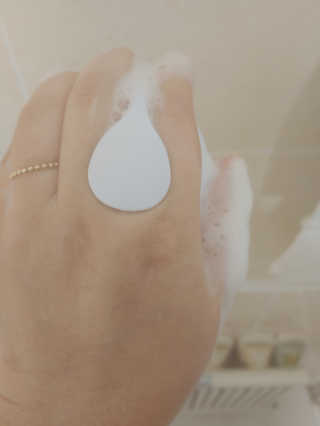 달리프 베러 퍼퓸 샴푸 1000ml 레이니데이 or 일랑로즈 — 5점을 준 리뷰어가 2020년 2월 올린 사용 사진