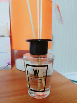 더블유드레스룸 퍼퓸 디퓨저 70ml — 4.67점을 준 리뷰어가 2018년 6월 올린 사용 사진
