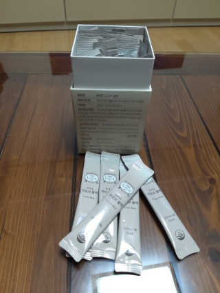 [하우투잇] 뤼에르 쿠르브 블랙 10ml x 30포 총 300ml — 5점을 준 리뷰어가 2020년 3월 올린 사용 사진