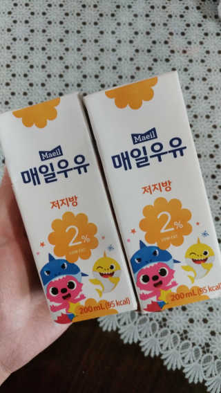 매일우유 멸균 매일우유 저지방 2프로 멸균 핑크퐁 에디션 6입 — 4.5점을 준 리뷰어가 2017년 12월 올린 사용 사진