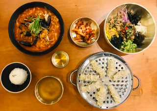 풍국면_강남직영점 [풍국면 강남직영점] 공팔세트 2종 중 택 1 — 4점을 준 리뷰어가 2018년 12월 올린 사용 사진