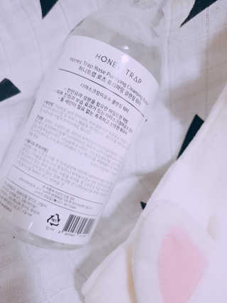 Honey Trap 허니트랩 로즈 퓨리파잉 클렌징 워터+고양이 머리띠 — 4.5점을 준 리뷰어가 2018년 5월 올린 사용 사진