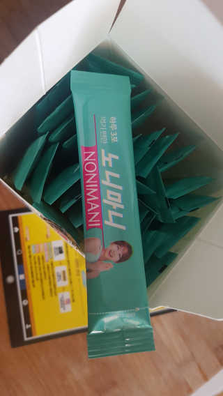 정찬우 꽐라만시 [띵보몰]건강환 습관 노니마니 스틱 1Box — 5점을 준 리뷰어가 2019년 8월 올린 사용 사진