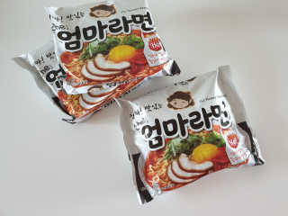 라면 그대로가 제일 맛있는 더엄마라면 — 3점을 준 리뷰어가 2019년 7월 올린 사용 사진