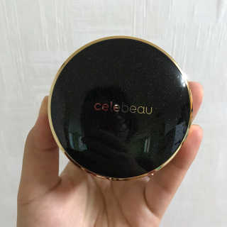셀레뷰 블랙 세럼 팩트 — 4.17점을 준 리뷰어가 2017년 9월 올린 사용 사진