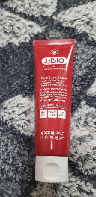 JJBIO_NEW 제이제이바이오 프리미엄 치약 — 5점을 준 리뷰어가 2018년 11월 올린 사용 사진