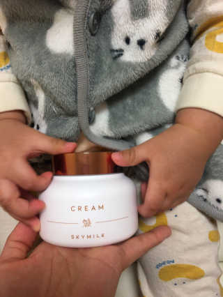 스카이밀크 SKYMILK 당나귀밀크 크림 — 3.5점을 준 리뷰어가 2019년 12월 올린 사용 사진