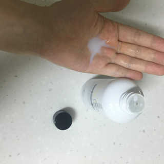 이솔화장품 이솔 세범 리스 포어 토너 200ml — 4.33점을 준 리뷰어가 2018년 8월 올린 사용 사진