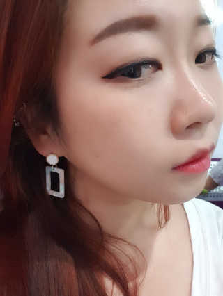 [블랙루즈] POOL-PARTY 철벽 펜 라이너 2종 중 택1 — 5점을 준 리뷰어가 2019년 6월 올린 사용 사진