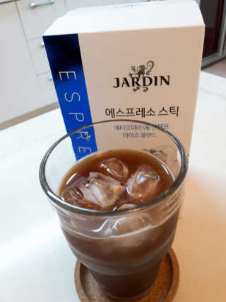 (주)쟈뎅 [쟈뎅] 에스프레소스틱 아이스블렌드 — 4점을 준 리뷰어가 2019년 5월 올린 사용 사진