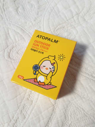 아토팜 야외놀이 선스틱 SPF50+ PA++++ — 5점을 준 리뷰어가 2020년 3월 올린 사용 사진