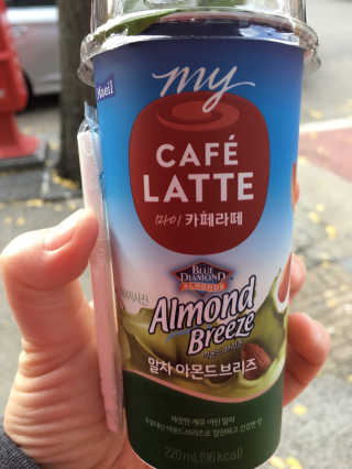 마이카페라떼 말차 아몬드브리즈 7개입 — 4.5점을 준 리뷰어가 2019년 11월 올린 사용 사진