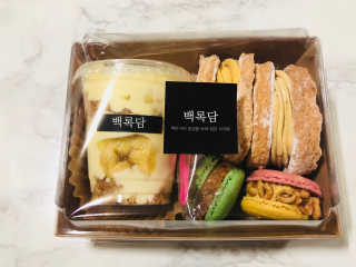 백록담디저트작업실 백록담디저트 2인 구성 set — 4.33점을 준 리뷰어가 2018년 8월 올린 사용 사진