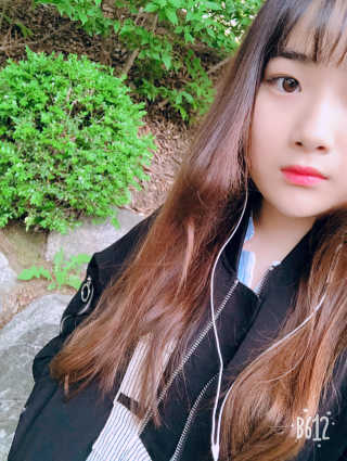 아이소이 불가리안 로즈 인텐시브 리프팅 세럼 20ml 탄력세럼 — 4.83점을 준 리뷰어가 2018년 5월 올린 사용 사진
