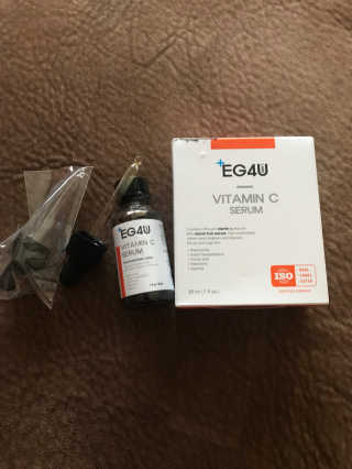 eg4u 이지포유 비타민 C 세럼 — 5점을 준 리뷰어가 2018년 8월 올린 사용 사진