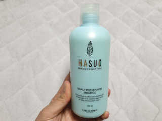 셀리본 하수오 내츄럴 프리벤션 탈모관리 샴푸 300ml — 5점을 준 리뷰어가 2019년 11월 올린 사용 사진
