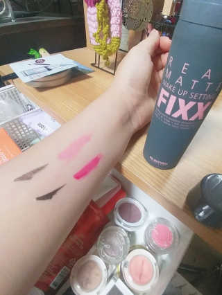 쏘내추럴 리얼 매트 세팅 픽서 — 3점을 준 리뷰어가 2019년 7월 올린 사용 사진