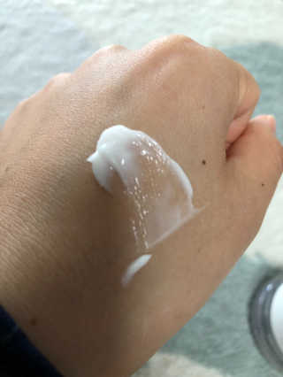 헤브닝 인텐시브 화이트닝크림 50ml — 3.83점을 준 리뷰어가 2018년 9월 올린 사용 사진