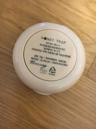 Honey Trap 톤 업 파운데이션 쿠션(W22.5,C17.5) — 4점을 준 리뷰어가 2018년 2월 올린 사용 사진