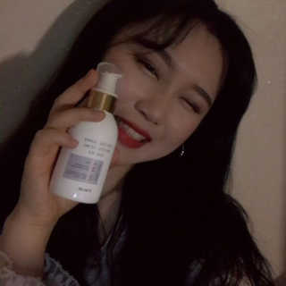 디시크릿 펩타이드 슈퍼 모이스처라이징 에센스 — 4.33점을 준 리뷰어가 2018년 3월 올린 사용 사진