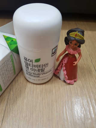 네츄럴굿띵스 퓨어 멀티비타민 앤 미네랄 30일분 — 5점을 준 리뷰어가 2019년 1월 올린 사용 사진