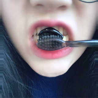the naked object 디블랙팩치약 디블랙칫솔 세트 — 5점을 준 리뷰어가 2019년 1월 올린 사용 사진