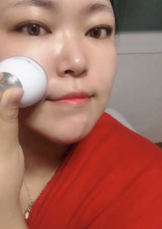 [더마퀸]쿨링스틱 페이스앤아이 — 5점을 준 리뷰어가 2019년 6월 올린 사용 사진