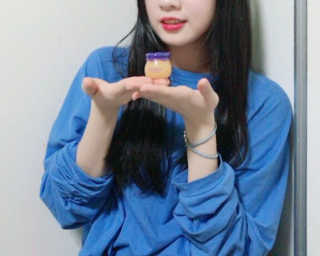 후르디아 블루베리 하이드레이팅 허니 립 밤 — 4.33점을 준 리뷰어가 2017년 9월 올린 사용 사진