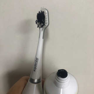 the naked object 디블랙팩치약 디블랙칫솔 세트 — 5점을 준 리뷰어가 2019년 1월 올린 사용 사진