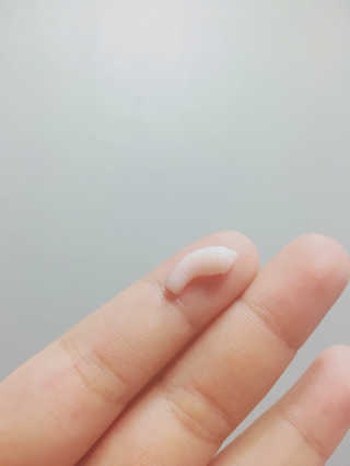 에버앤에버 워너비 퍼펙트 클리어 헤어 리무벌크림 다리+바디용 — 4점을 준 리뷰어가 2018년 6월 올린 사용 사진