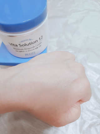 지고트 비타솔루션12 모이스처 앰플 크림 100ml — 5점을 준 리뷰어가 2019년 6월 올린 사용 사진