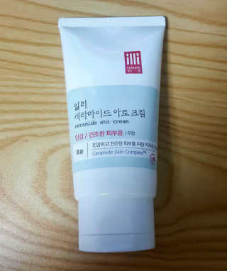 일리윤 세라마이드 아토 집중 크림 — 5점을 준 리뷰어가 2017년 6월 올린 사용 사진