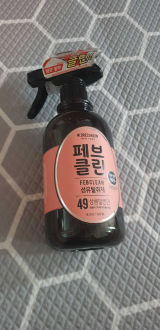 더블유드레스룸 페브클린 500ml — 4.67점을 준 리뷰어가 2018년 8월 올린 사용 사진
